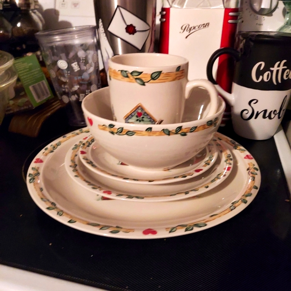 Thompson Pottery Birdhouse Set